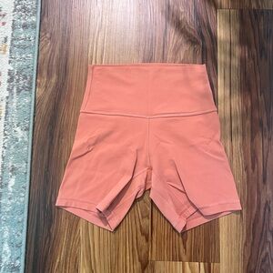 lululemon athletica Women's High-Rise Shorts - Coral